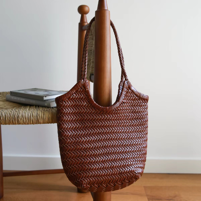 Luxury Bags For Summer - Damen Rattan-Geflecht Bucket Tote Bag, Luxuriöse