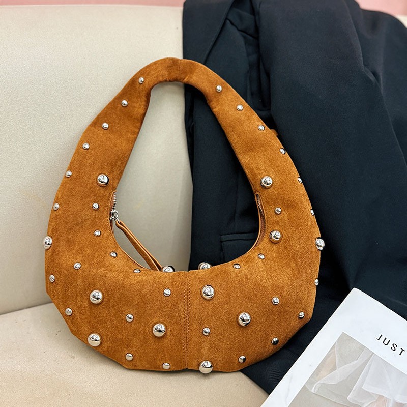 Luxury Bags Vintage - Vintage Niet Faux Wildleder Halfmoon Frauen