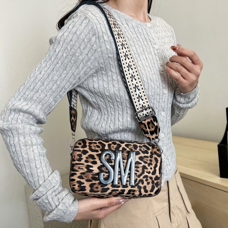 Klassische Elegante Wickeltasc – Luxury Bags Sale Bewertung und Preis